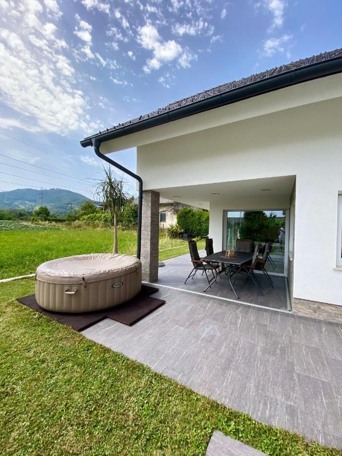Hisa Helena Villa Kranj Bagian luar foto